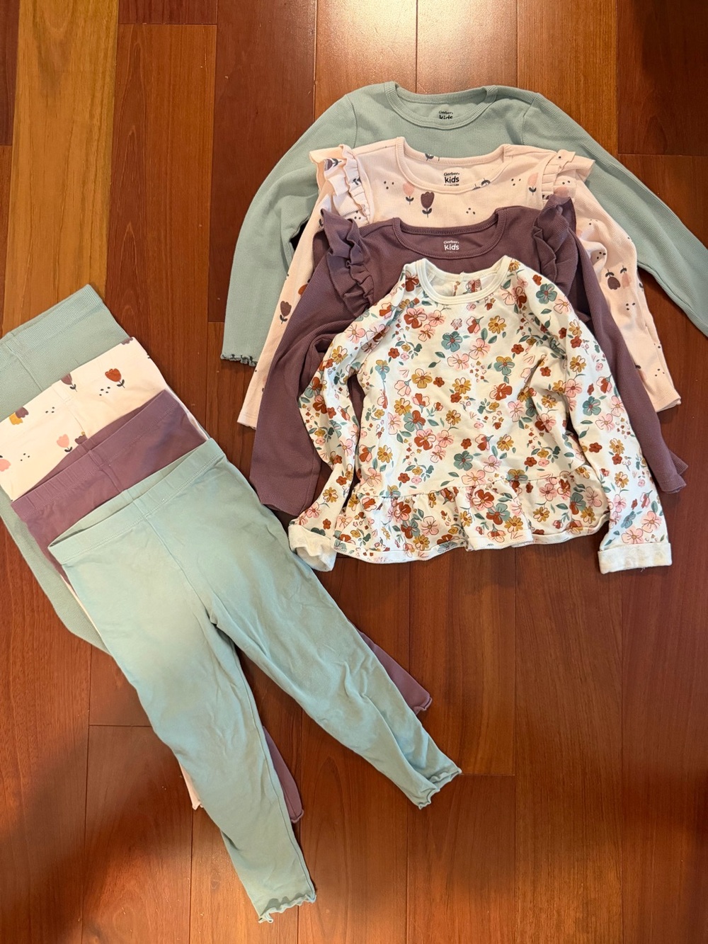 Gerber Kids Girls 8-Piece Floral Ribbed Outfit Bundle